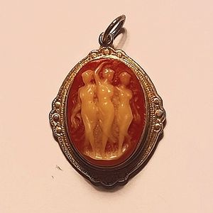 VINTAGE Simulated Cameo 3 Graces Pendant 1980's